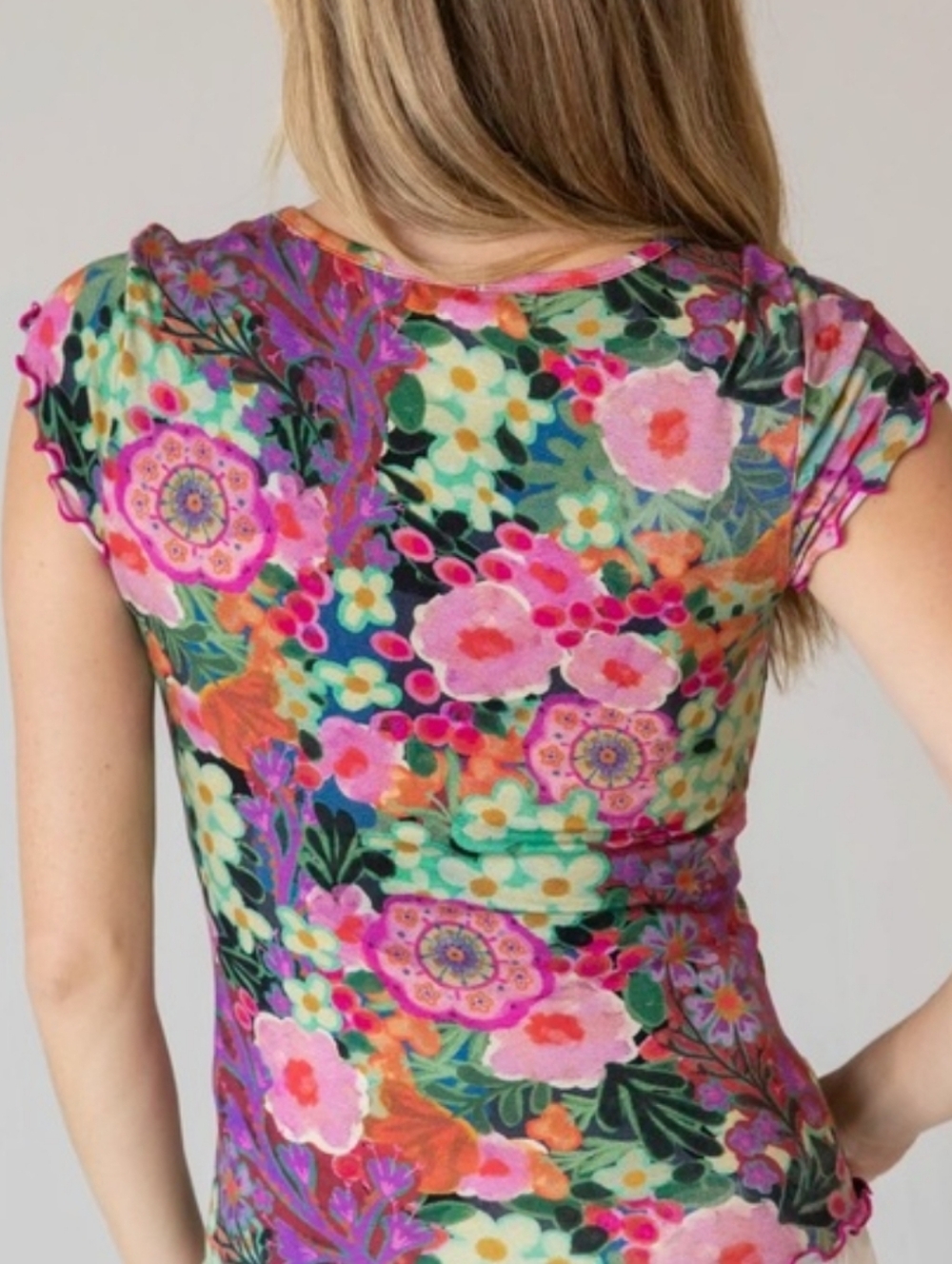 Natural Life Devon Butter Soft Painted Garden boho floral lettuce trim tee, S/ M - Picture 2 of 10